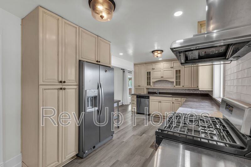 309 Es - Photo 7 of 30