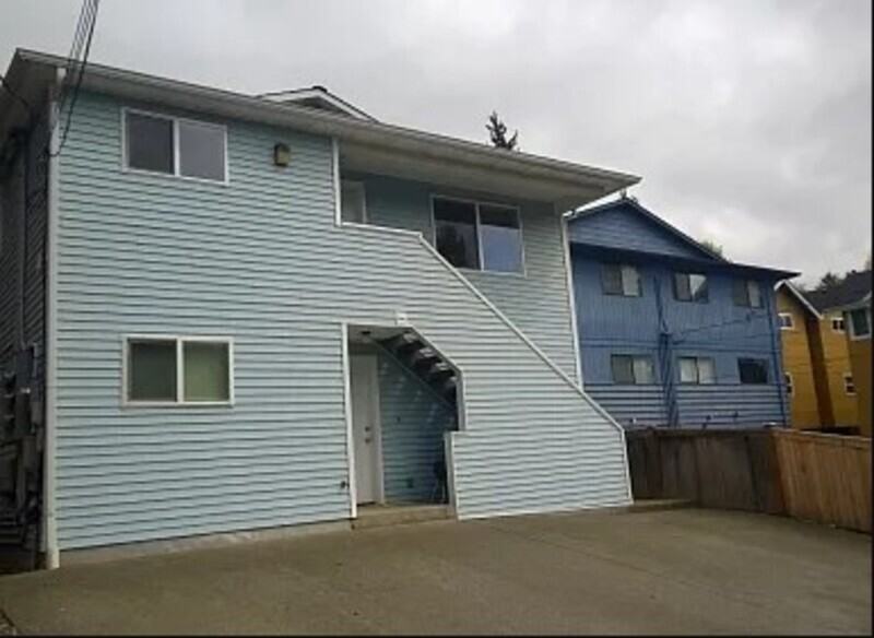 5215 38th Ave Sw #2 - Photo 2 of 12