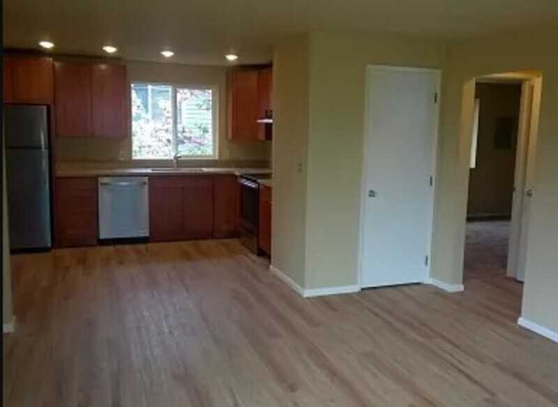 5215 38th Ave Sw #2 - Photo 5 of 12