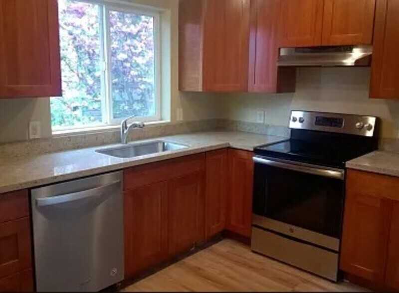 5215 38th Ave Sw #2 - Photo 7 of 12