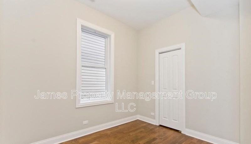 827 N Francisco Ave - Photo 4 of 9