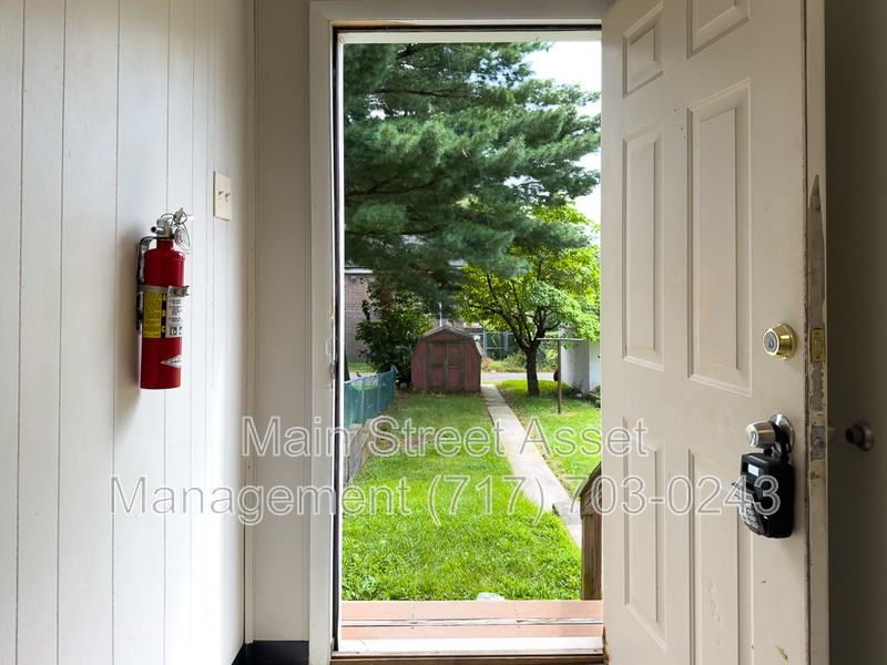 658 Walnut St #1 - Photo 4 of 20