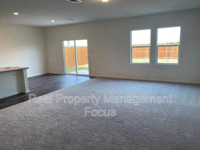 1609 Washington St - Photo 3 of 29