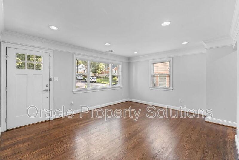 5803 Ravenswood Rd - Photo 2 of 36