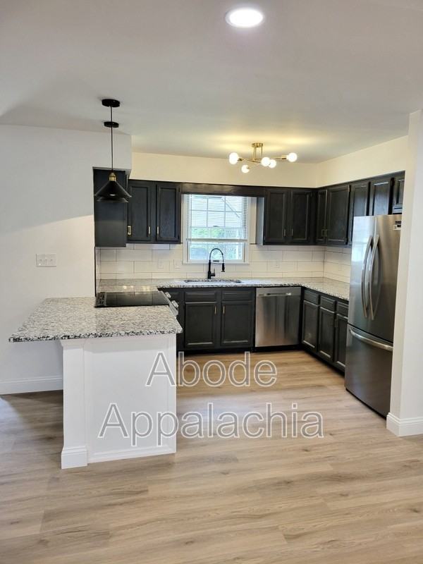 531 Cedar Creek Rd #8 - Photo 3 of 11