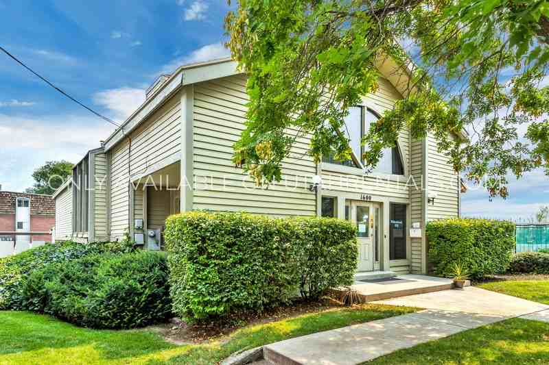 1671 Hickory Ln - Photo 6 of 30