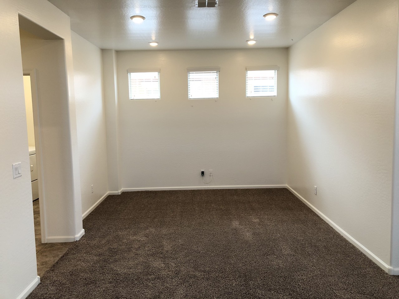 226 N 199th Dr - Photo 6 of 33
