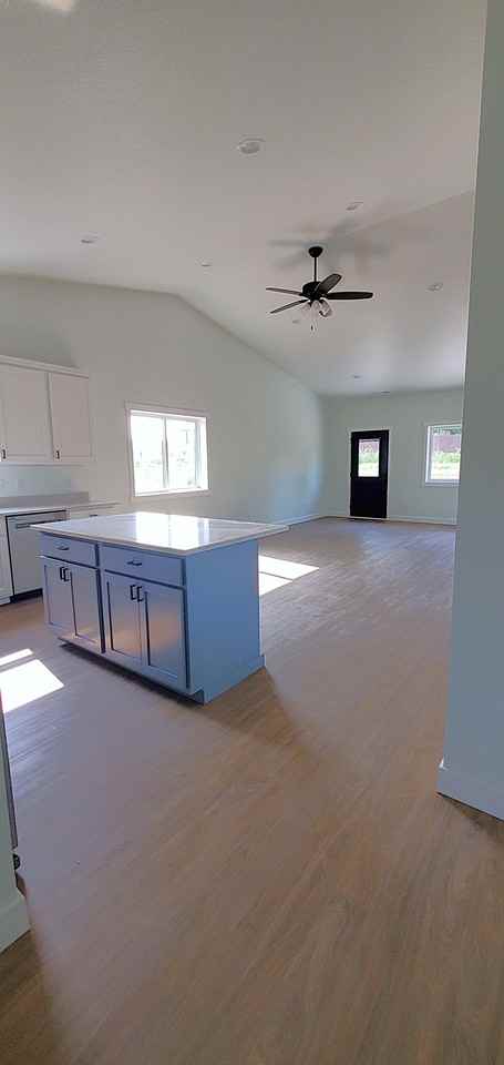 1228 Wisteria Ln - Photo 3 of 25