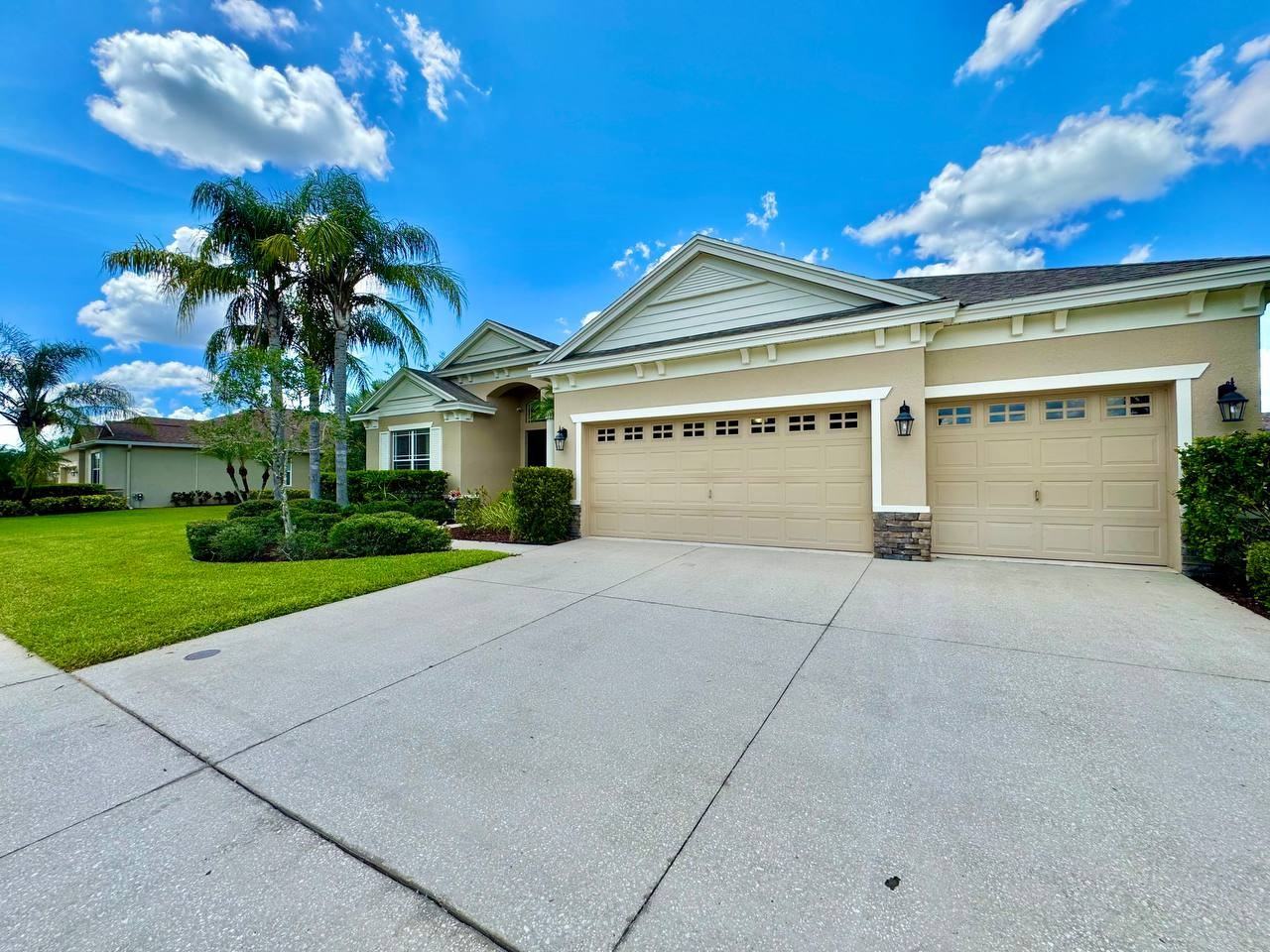 10530 Palm Cove Ave - Photo 3 of 18