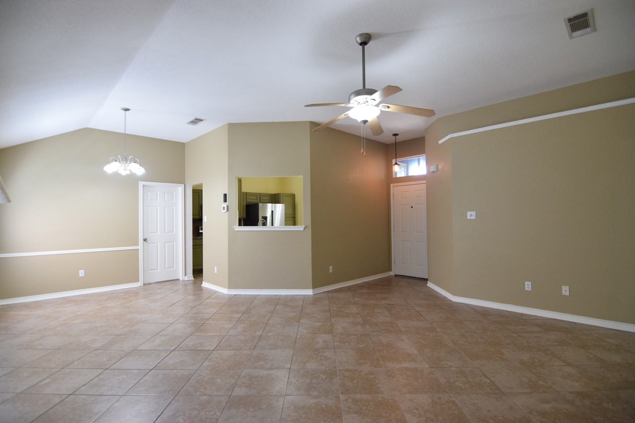 4714 Danbury Dr - Photo 7 of 20