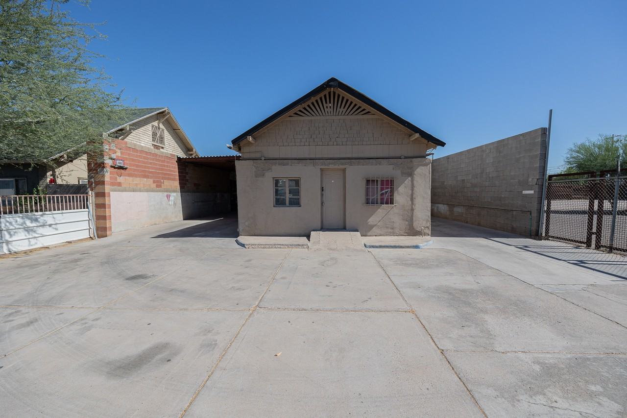 1514 E Washington St - Photo 2 of 19