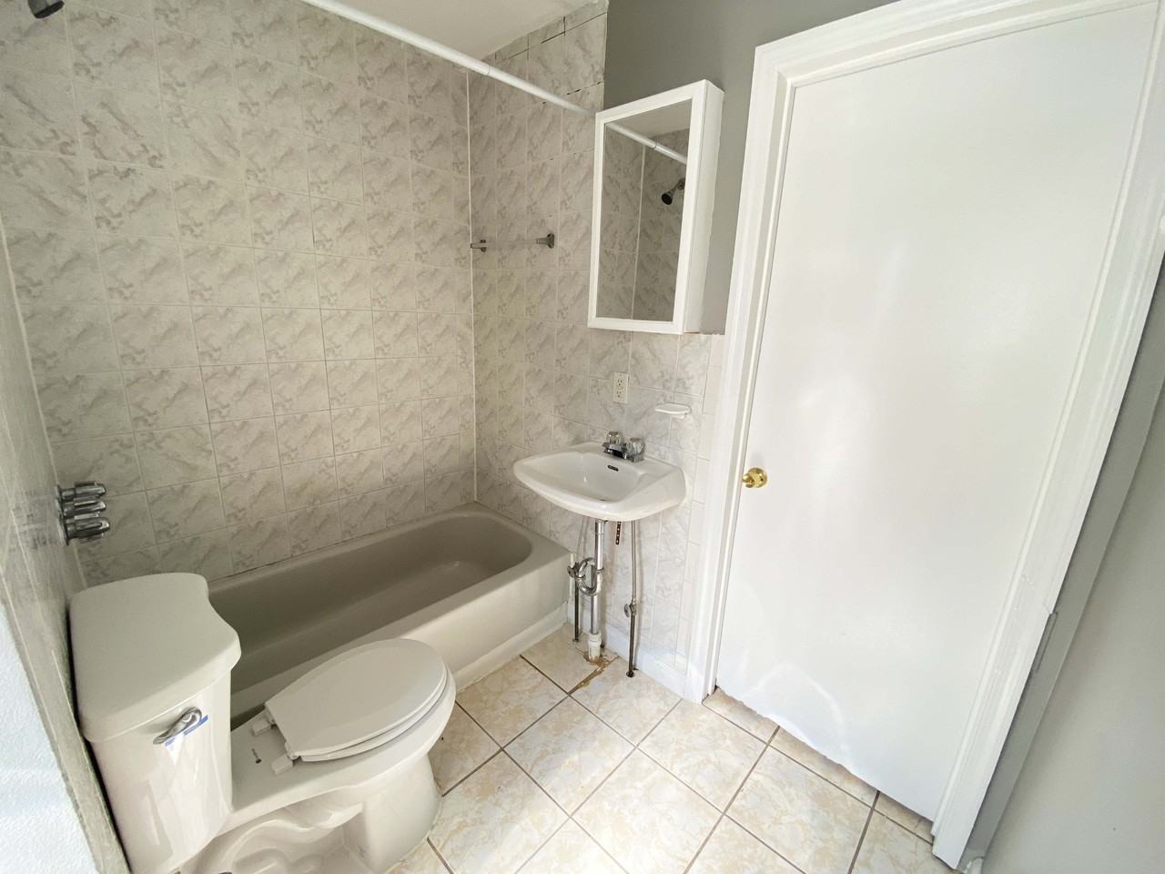 408 E Roosevelt Blvd - Photo 6 of 46