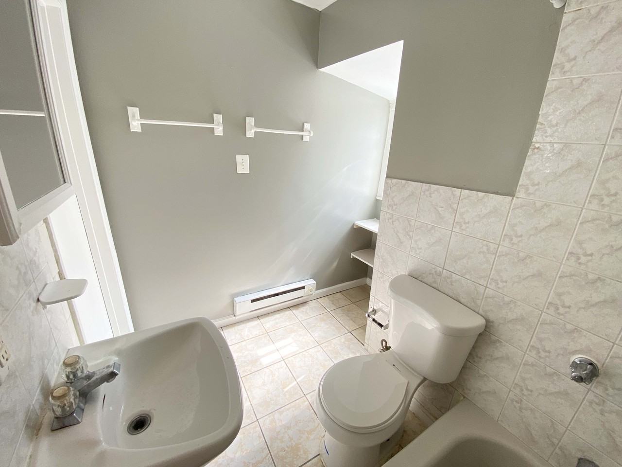 408 E Roosevelt Blvd - Photo 7 of 46