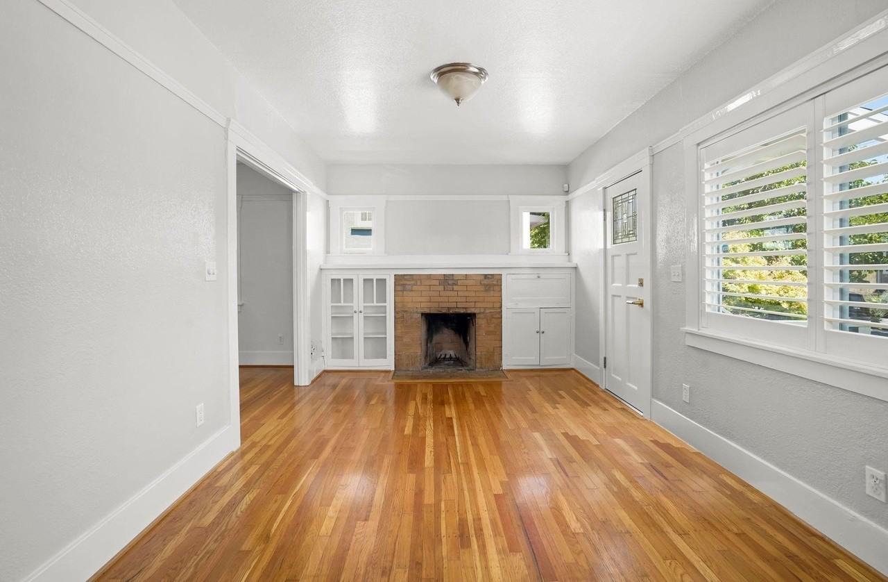 1462 Curtis St - Photo 2 of 8