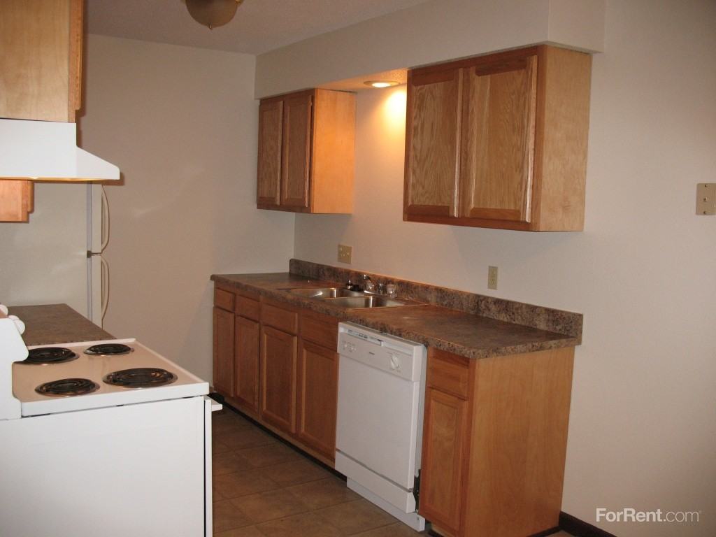 Wood Ridge Apartments - Photo 3 of 13