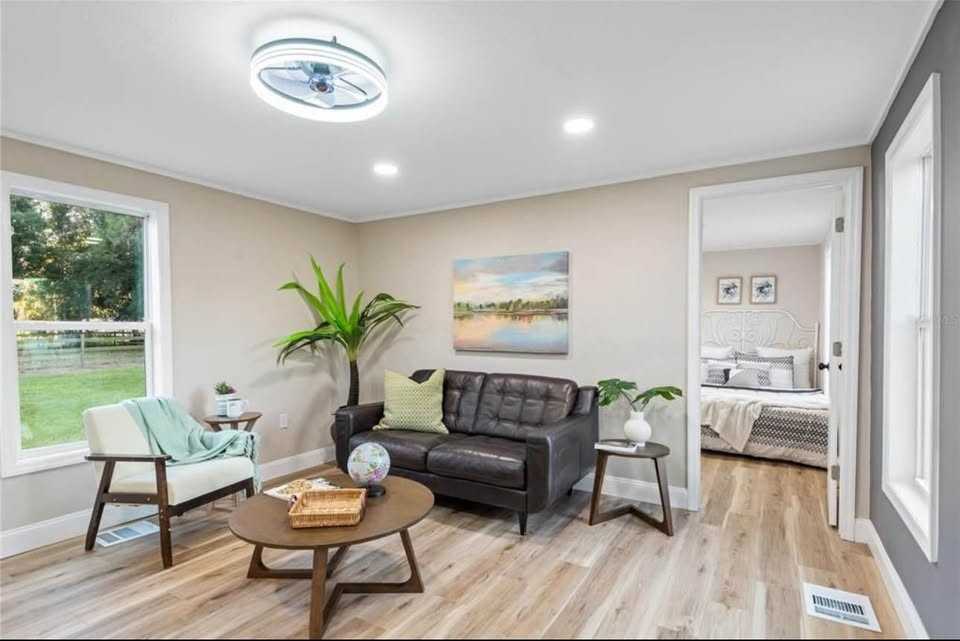 6455 W Cardinal St - Photo 4 of 16