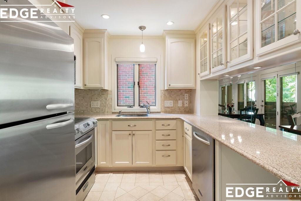 244 Perkins St #E101