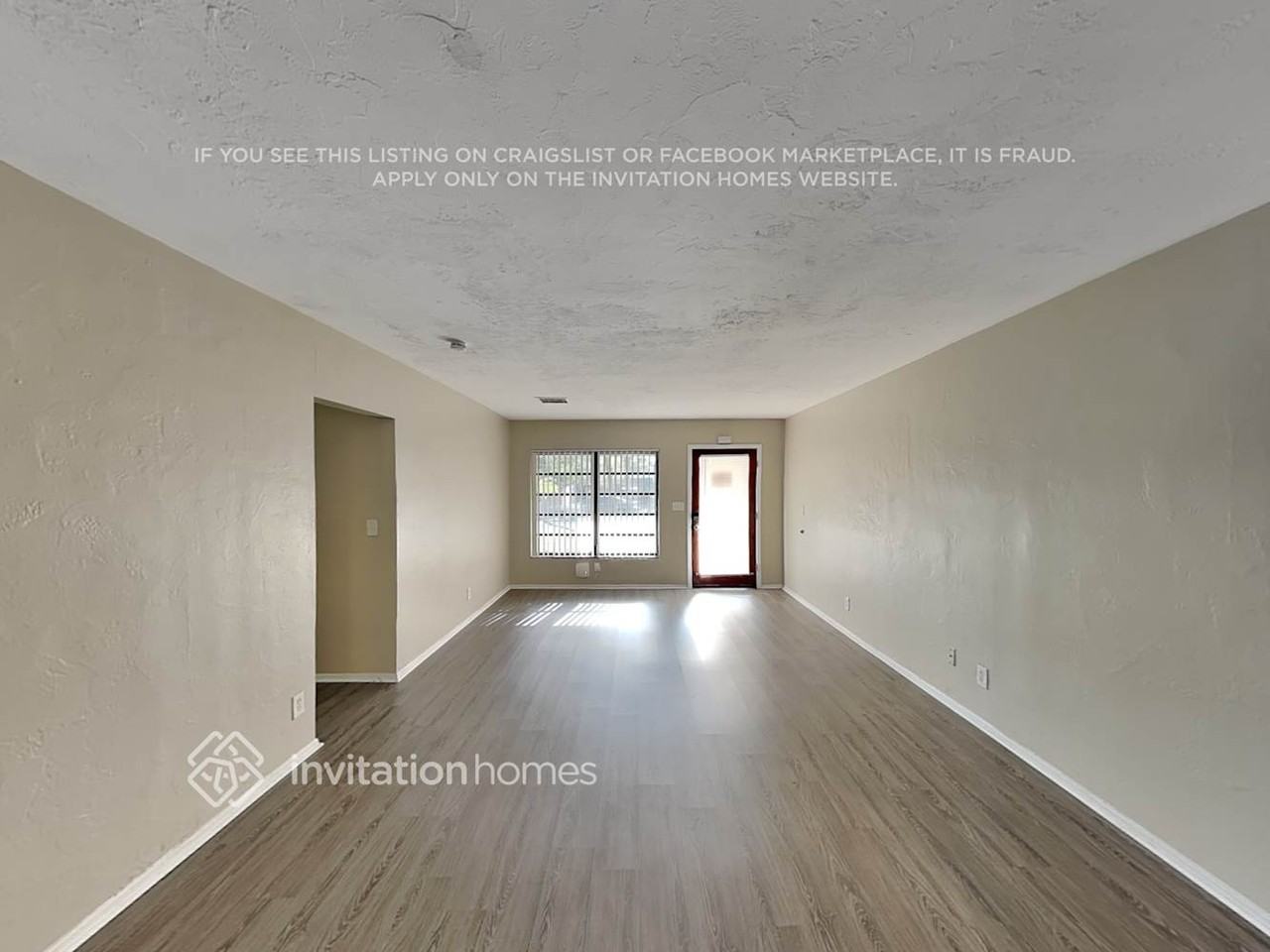 2608 Sw 34th Ave - Photo 3 of 20
