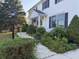 featured image of 236 Crabapple Lane #Right