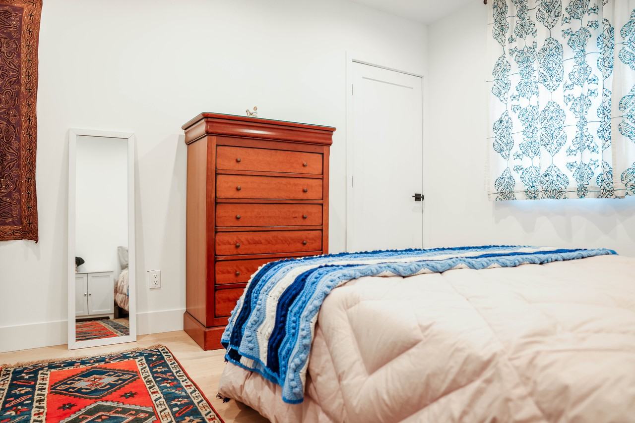 1512 S Point View St - Photo 3 of 26