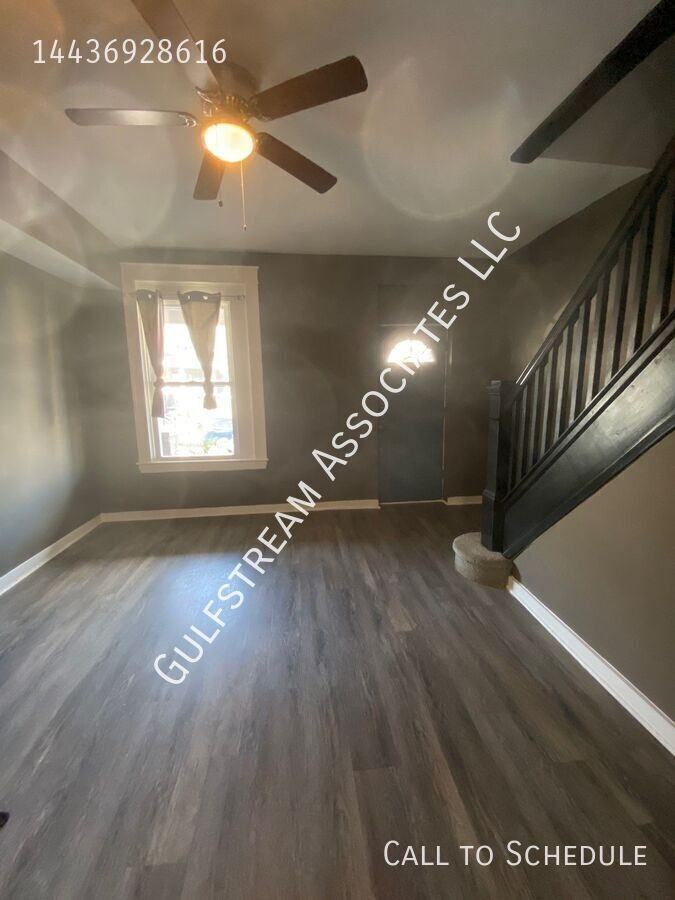 725 Bartlett Ave - Photo 2 of 11