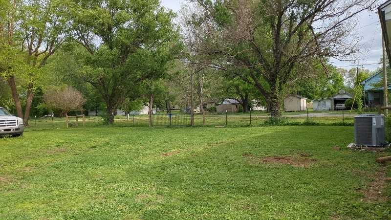 210 Tatertown Rd - Photo 3 of 17