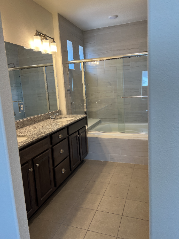 20422 E 52nd Ave - Photo 7 of 14