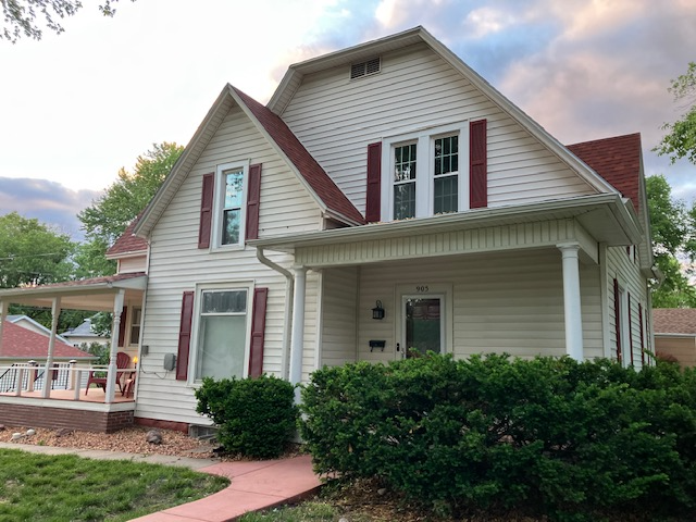 905 E 9th St - Photo 2 of 33