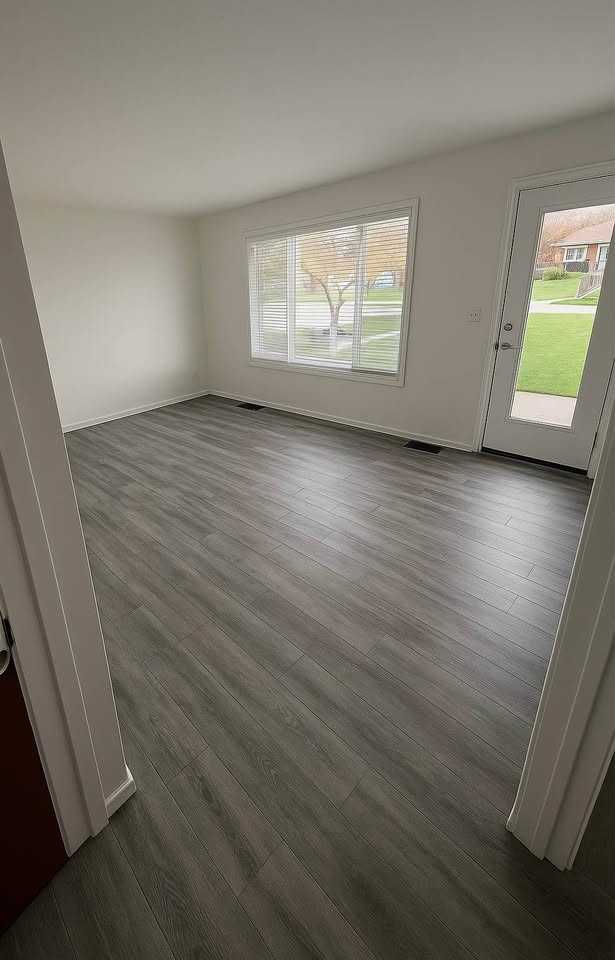 1442 Lasalle Ave #NA - Photo 2 of 9