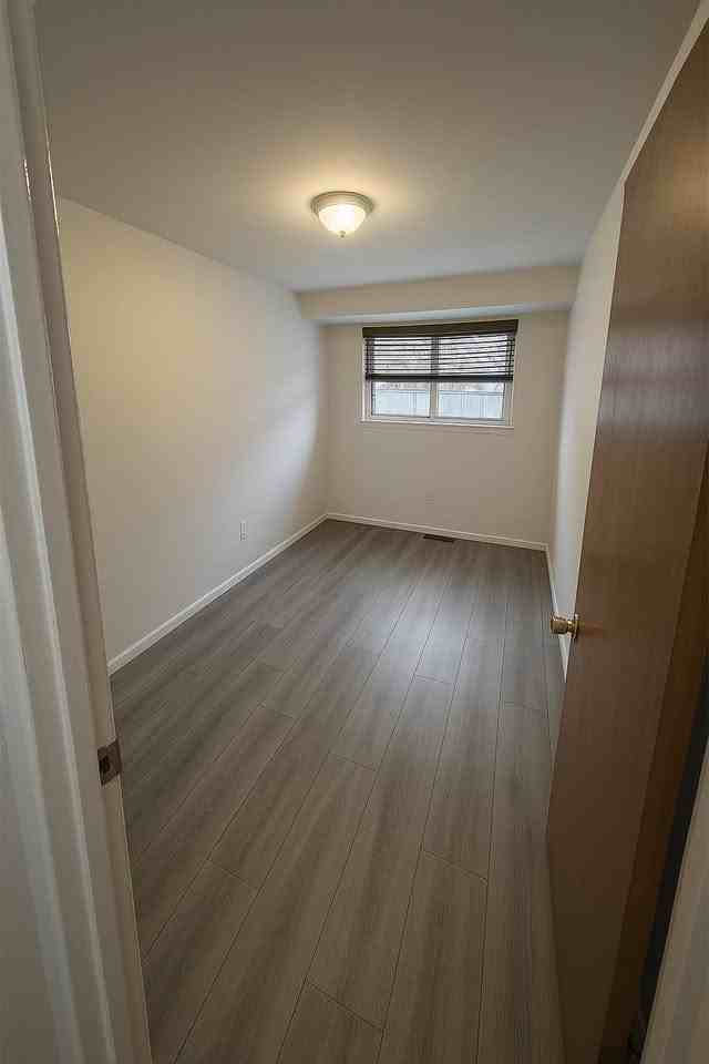 1442 Lasalle Ave #NA - Photo 3 of 9