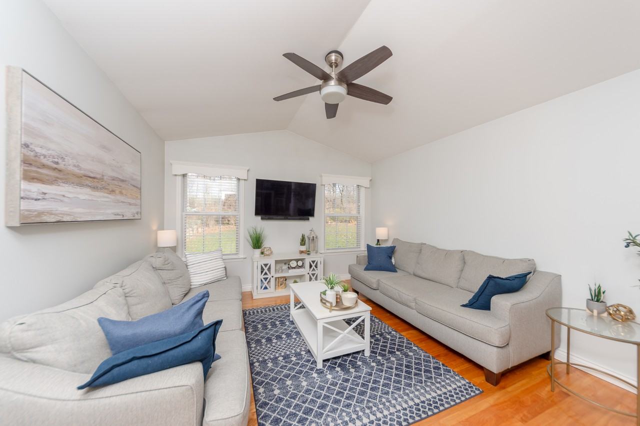 127 Moorland Ct #127 - Photo 3 of 25