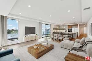 featured image of 725 N Croft Ave #109