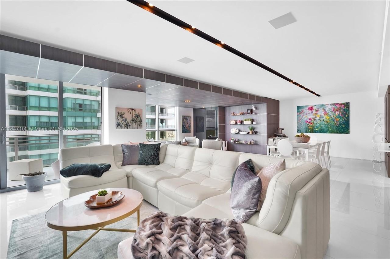 3535 S Ocean Dr #2104 - Photo 2 of 50