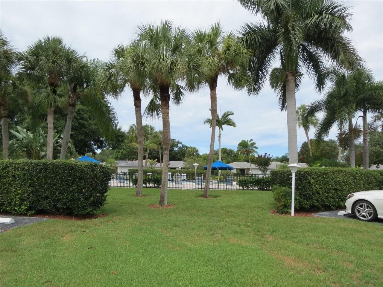 7193 W Country Club Dr N #138 - Photo 3 of 26