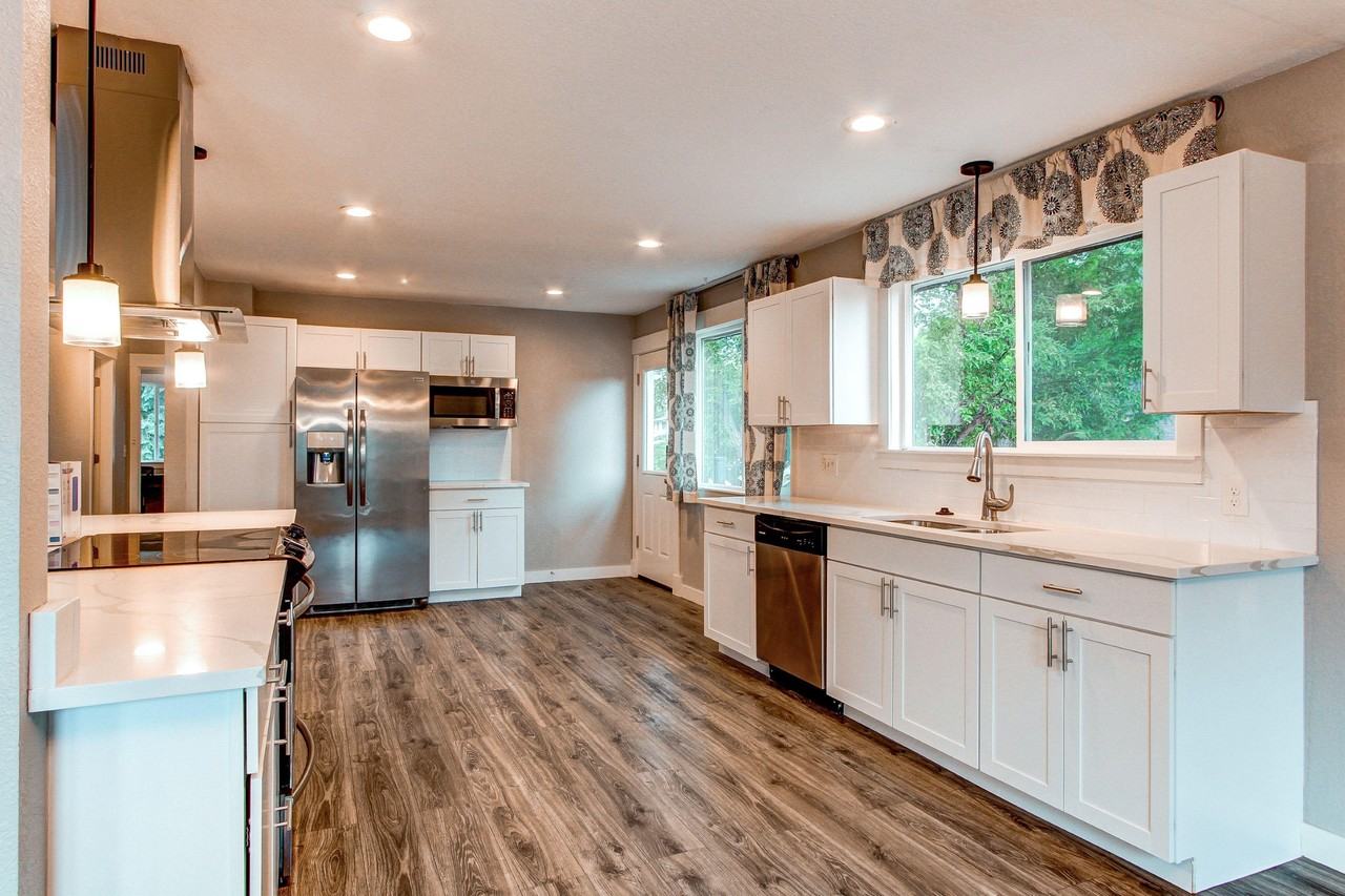 S Moline Way - Photo 6 of 9