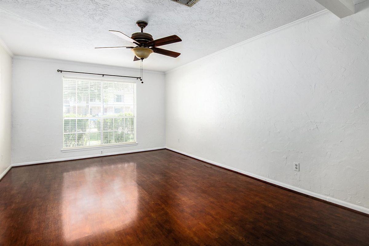 505 Heathgate Dr - Photo 2 of 34