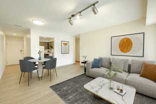 Franklin Manor Apartments - Photo 1 of 1