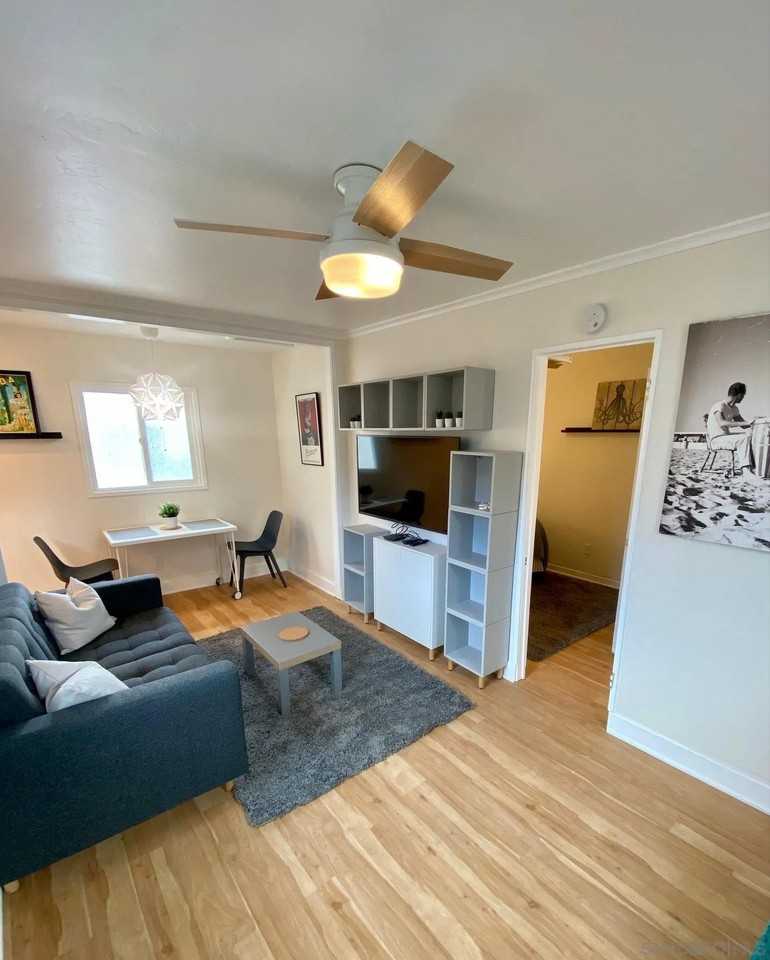 424 University Pl - Photo 3 of 11