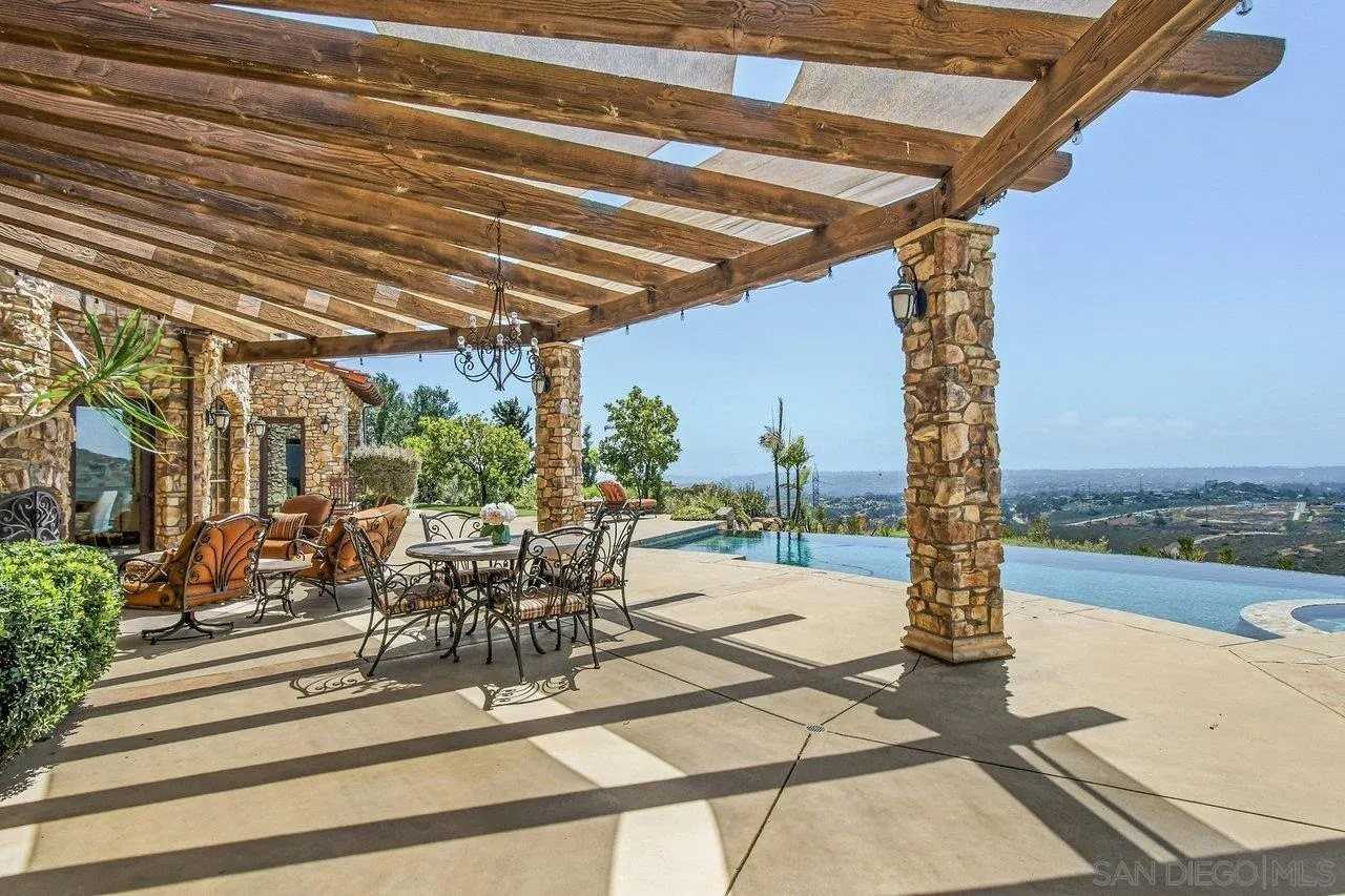 19557 Fortuna Del Este - Photo 2 of 45