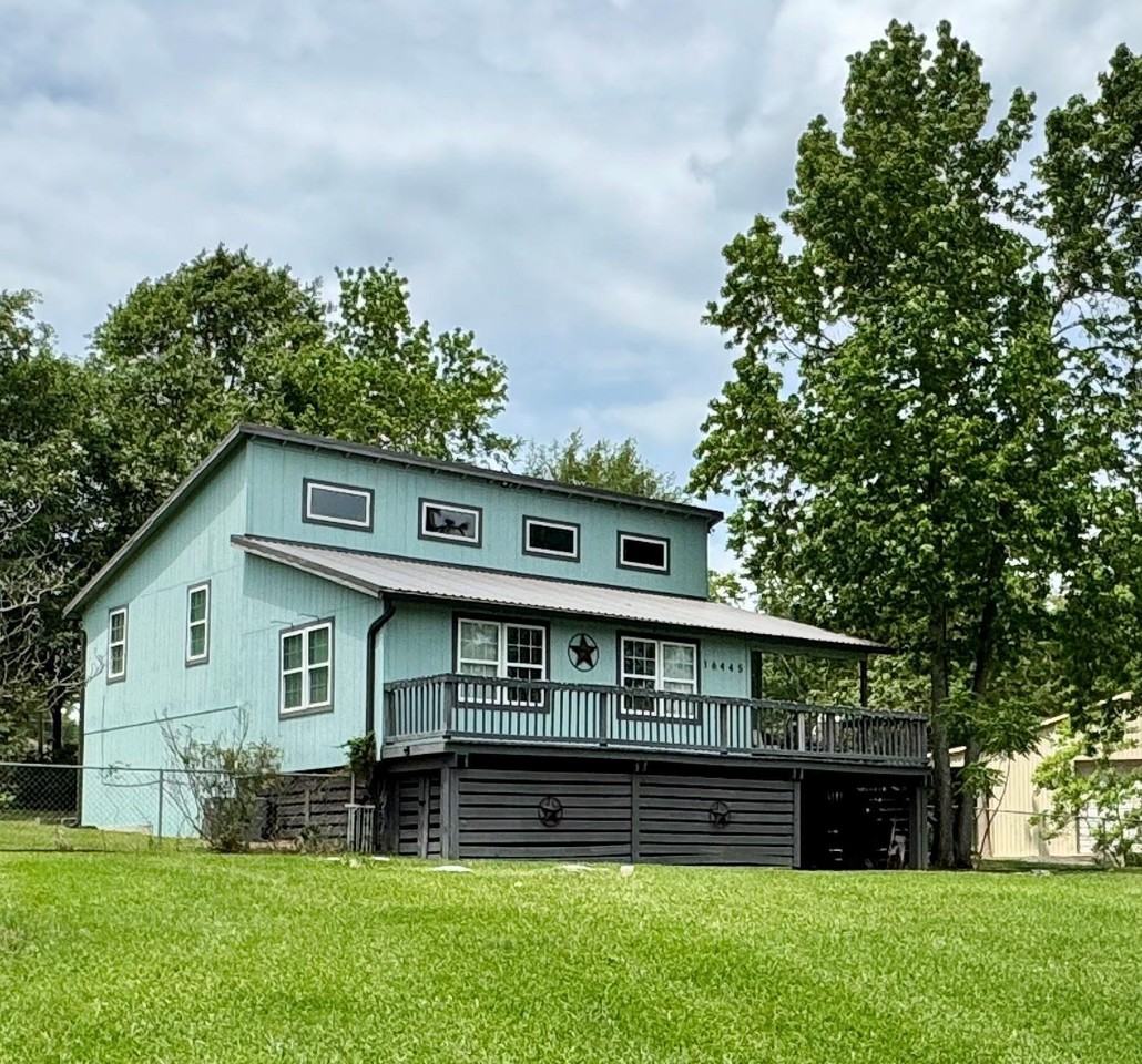 16445 Lochness Dr - Photo 2 of 24