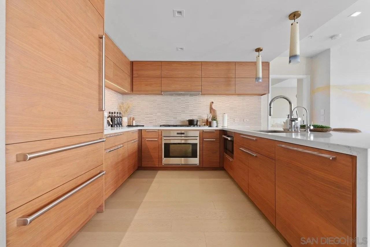 888 W E St Unit 1503 - Photo 4 of 40