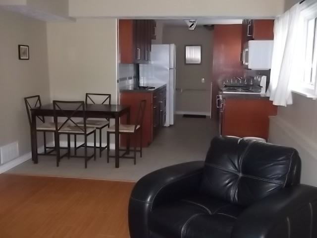 10430 132 Street - Photo 3 of 12