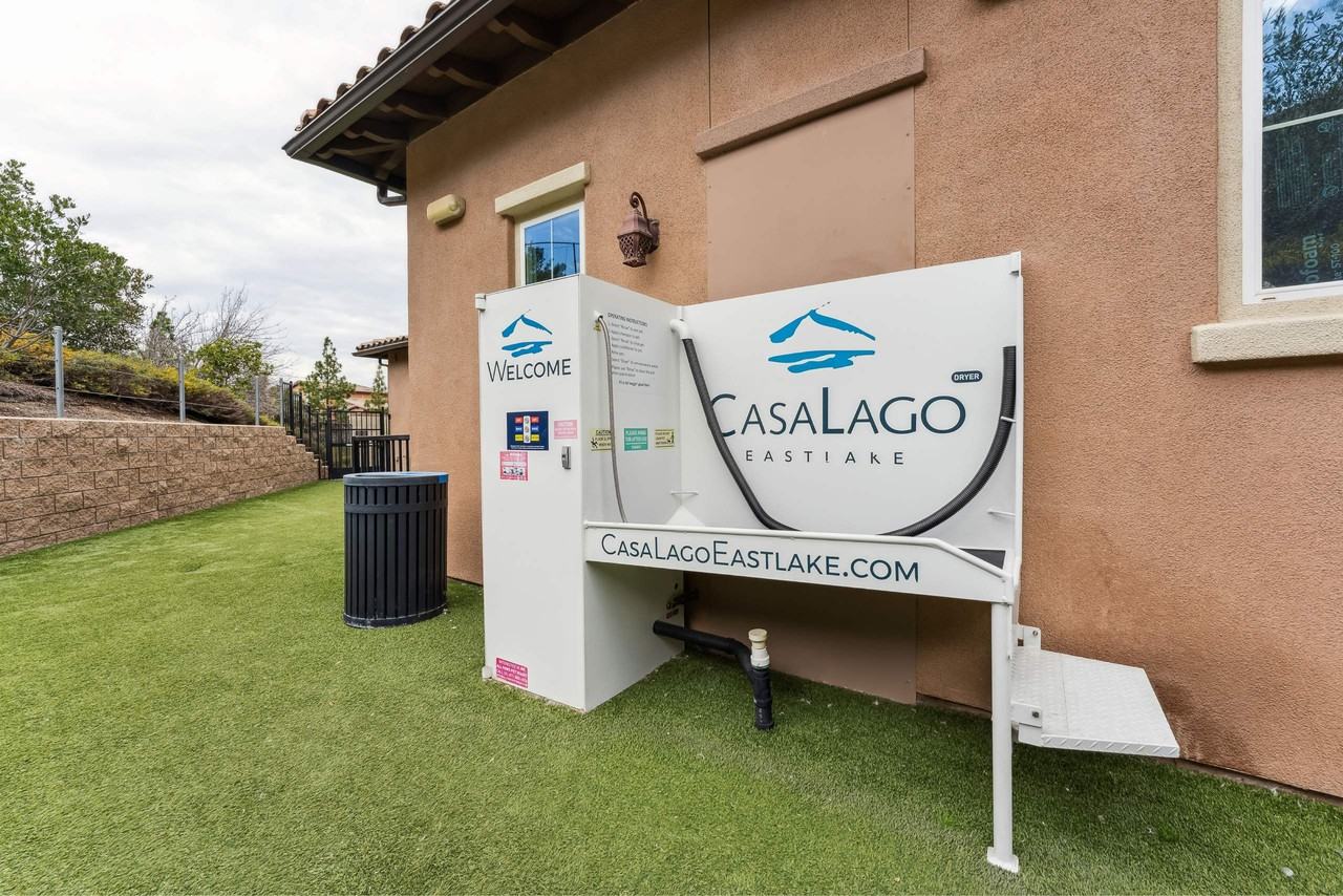 Casa Lago Eastlake - Photo 5 of 35