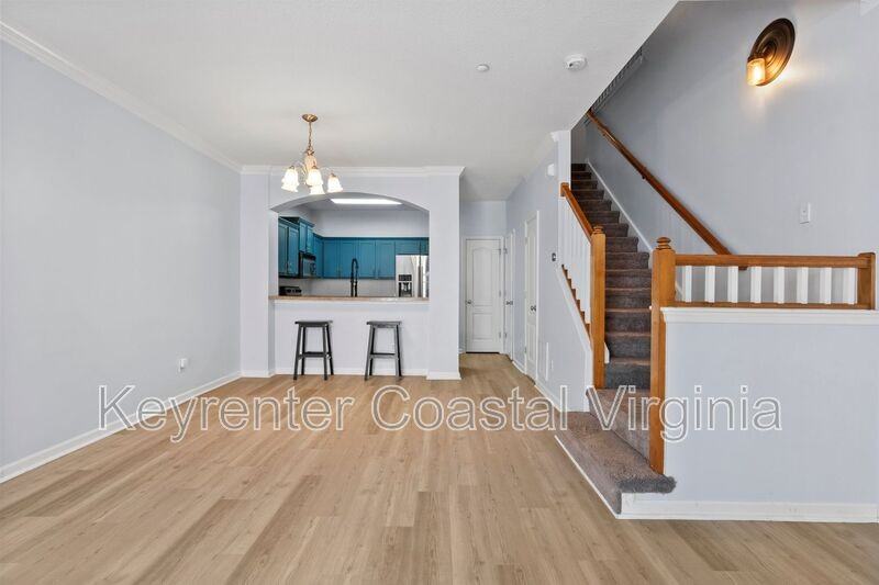 1405 Broad Water Arch - Photo 2 of 20