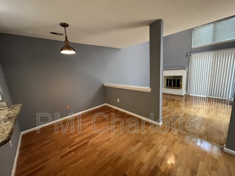 8087 Charter Oak Ln - Photo 3 of 17