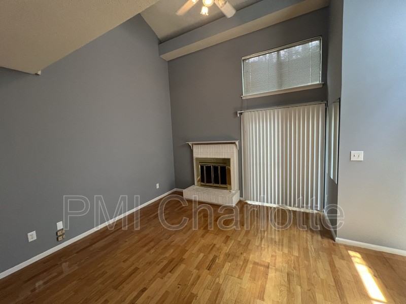 8087 Charter Oak Ln - Photo 5 of 17