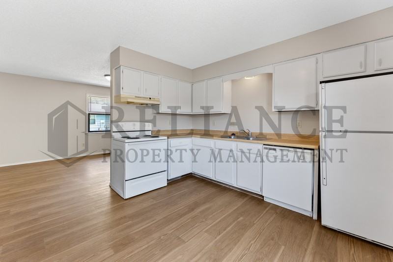 306 S Twin Pines Ave - Photo 7 of 14