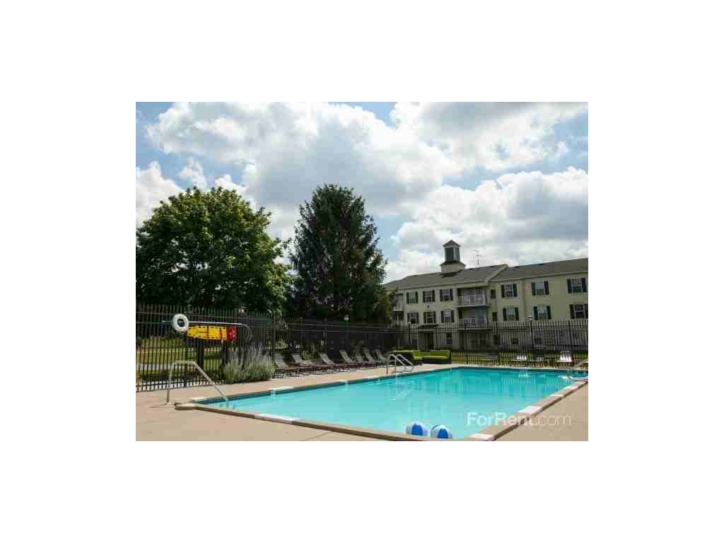 Oxford Place Apartments - Photo 3 of 19