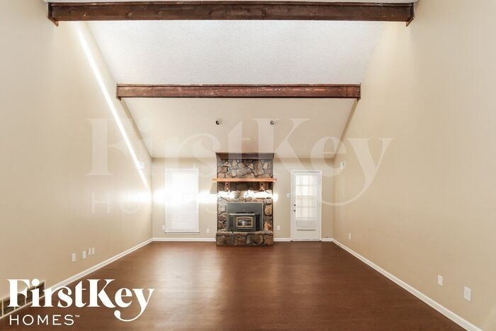 6390 Star Valley Dr - Photo 3 of 15