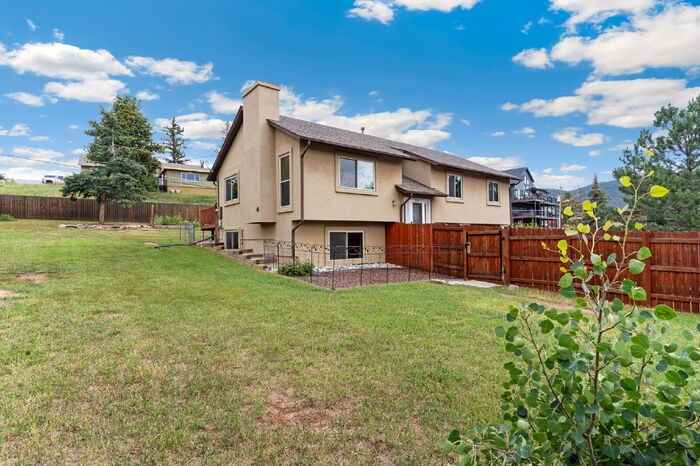 250 Pike View Ave - Photo 3 of 31